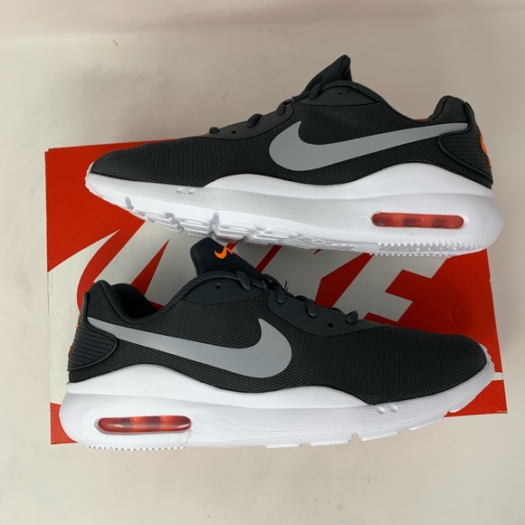Nike  Black and White Air Max Oteka - Picture 5 of 7